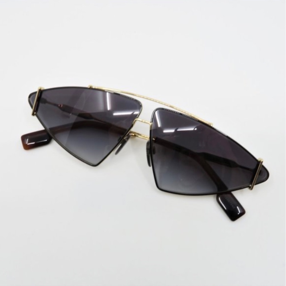 NEW Burberry BE3111 Gold Sunglasses with Black Gradient Lenses - Picture 5 of 8